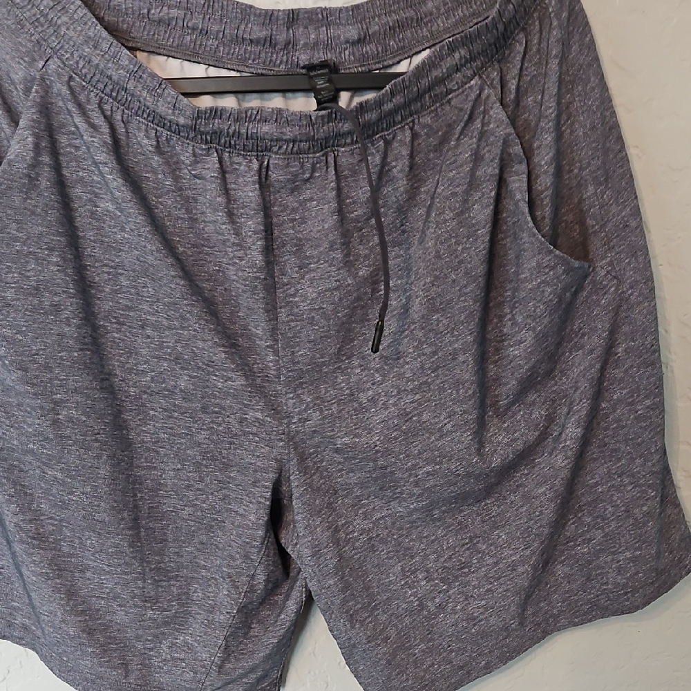 Lululemon Pace Breaker Unlined 7" Men's Gray Shorts